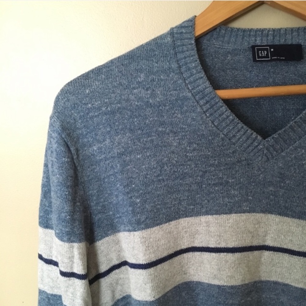 GAP blue striped sweater